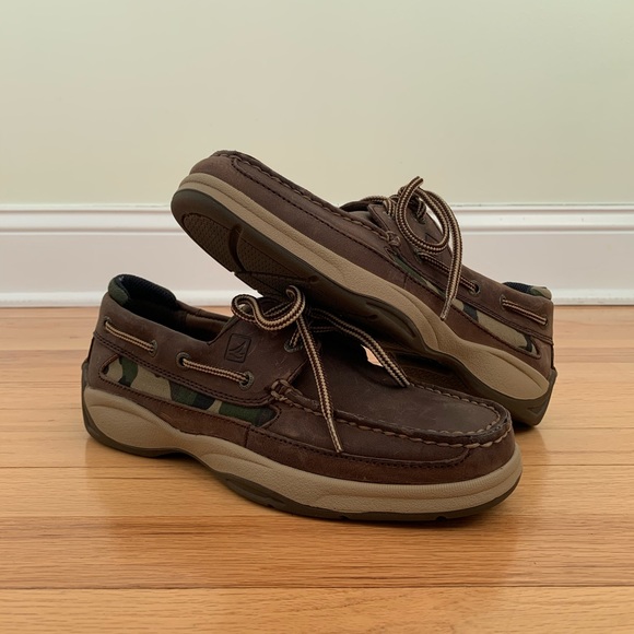 sperry camo boat shoes